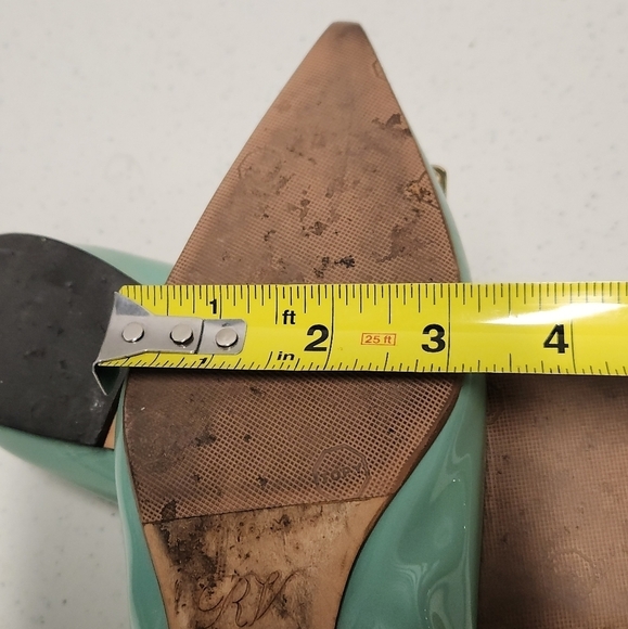 Roger Vivier Patent Flats SZ 36 - Picture 6 of 11